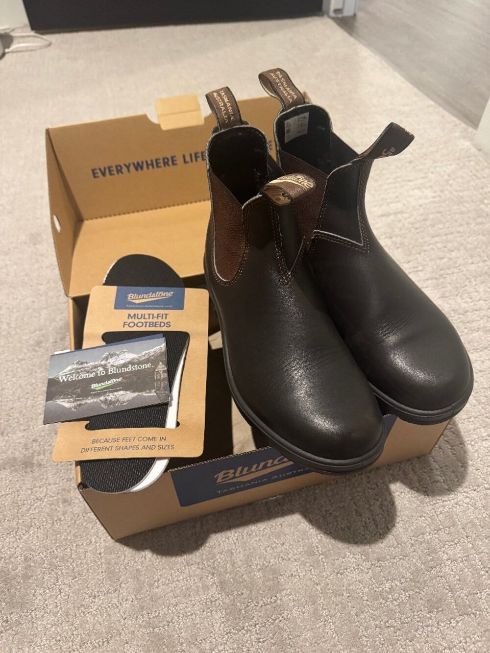 Blundstone #500 Chelsea Boots Stout Brown US Men’s 8 / Women’s 10 + Box!!
